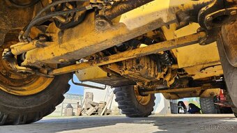 Predám stavebný teleskopický nakladač JCB 530-110 - 9