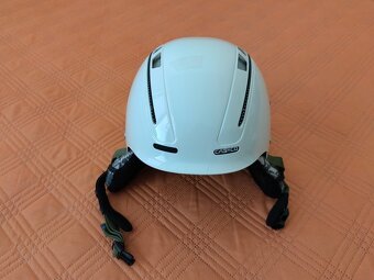 DÁMSKA LYŽIARSKA HELMA S OKULIARMI; set značky CASCO - 9