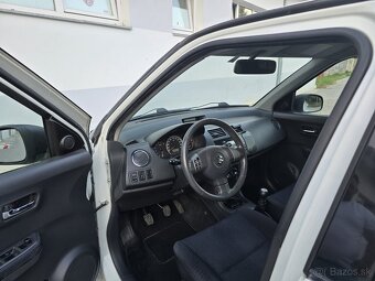 Suzuki Swift 1.3 benzín 4x4 190tisíc km Biela perleť - 9