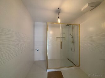 PREDAJ, 3 IZBOVÝ BYT S BALKÓNOM A PARKOVACÍM STÁTIM V NOVOST - 9