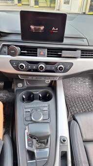 AUDI A4B9 - 9