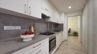 ⌂ Predaj trojizbový byt 68m2/ staré sídlisko Prievidza - 9