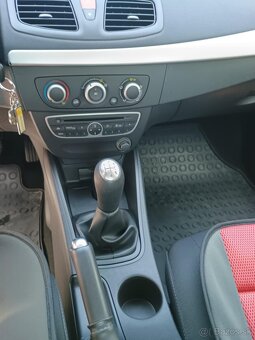 Renault Fluence 1.6 benzín 82kW - 9