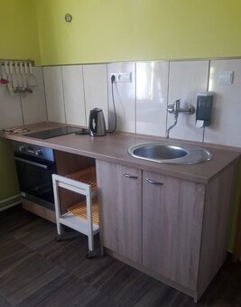 3+1 se zahradou v obci Reľov - Slovensko - 059 04 - 9