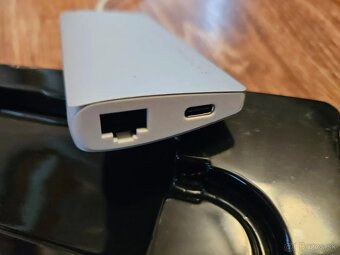 Satechi USB-C Multiport adaptér 4K 8ports - Silver - 9