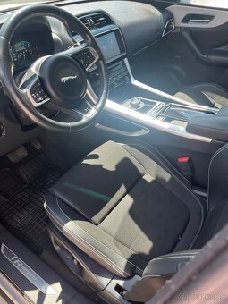 Jaguár F Pace - 9
