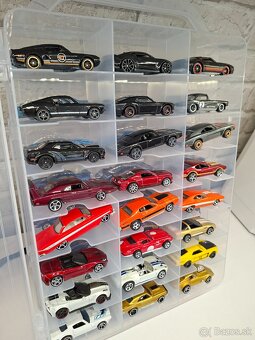 Hot wheels kufrik USA modely - 9