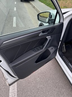 VOLKSWAGEN TIGUAN 2.0 TDI R-LINE DSG VIRTUAL MR2022 - 9
