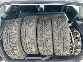 Volswagen polo 1.6 TDI - 9