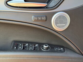 Alfa Romeo Stelvio 2.2 JTD 210k Veloce AWD A/T rok 2022 - 9