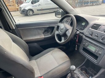 Škoda Fabia 1.2i 2012 - 9