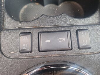 SKODA ROOMSTER 1,2TSI 4 VALEC 63KW - 9