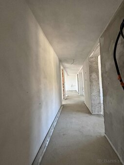 Predáme krásny zrekonštruovaný byt s úžasným výhľadom NR - 9