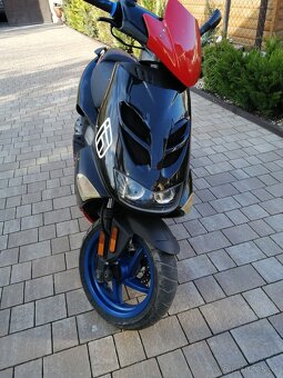 APRILIA SR 50 - 9