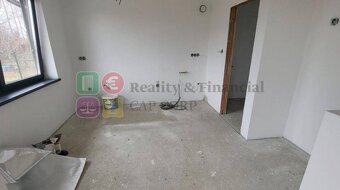Predaj 4 izbový RD-bungalov,Nitra-Chrenová, poz.4,36á,Exklu - 9