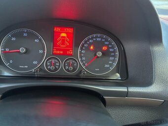 Volkswagen Touran 2.0 TDI cross - 9