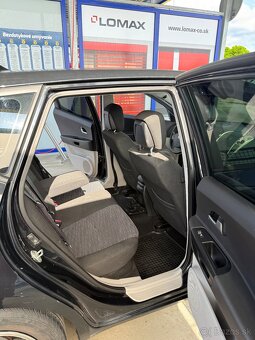 Kia Ceed - 9