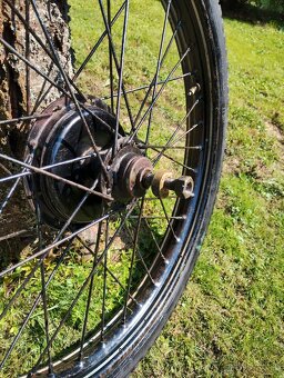 Predám originálne patinové koleso ČZ 150 C s linkami + brzd - 9