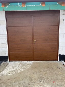 Dvojkrídlova garážová brána - 9