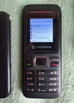 Predám funkčný mobilný telefón VODAFONE 246 s nabij... - 9