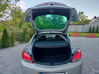 Opel Insignia 2.0 tdci -118 kW rok .2012 sedan - 9