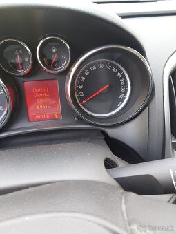 Opel Astra Sports Tourer - 9