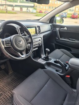 Kia Sportage 2,0crdi 136kw 4x4 rok 2017 - 9