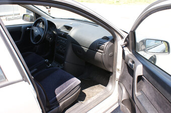 Opel Astra 1.4 16V - 9