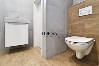 Dom na bývanie alebo podnikanie - 9