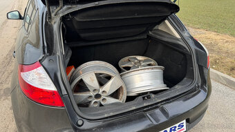 Renault Mégane 1.6 16V Expression - 9