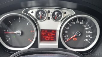 Ford Kuga 4x4 Nová STK/EK - 9
