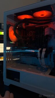 🖥️ BIELY GAMING POČÍTAČ S RTX 3070 A VODNÝM CHLADENÍM - 9