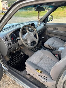 Nissan Navara D22 - 9