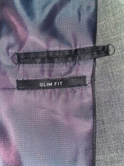 Pánsky oblek – slim fit, vlna 100 % (veľkosť M) - 9
