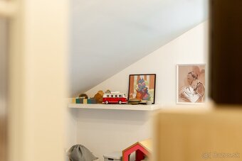 Ponúkame na predaj 4-izbový mezonetový byt pri jazere v uzav - 9