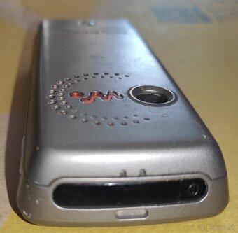 Staré funkčně telefony Nokia 5110, Sony Ericsson - 9