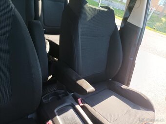Peugeot 5008 110kW ročník 2010 diesel - 9