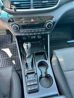 Hyundai Tucson 1.6 T-GDi Style A/T 4x4 - 9