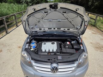 Volkswagen Golf V Plus 1.9 TDI - 9