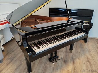 Yamaha Prestížne malé klavírne krídlo - 9