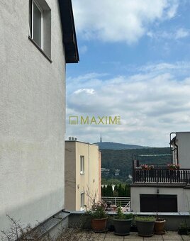 EXKLUZÍVNE: Slnečný 3 posch. RD s lukratívnym výhľadom v žia - 9
