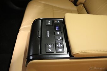 Lexus ES 300h Hybrid - 9