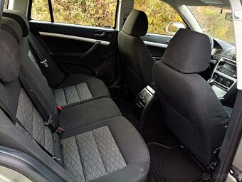 ŠKODA OCTAVIA COMBI II 2.0 TDI CR MODEL 2012 - 9