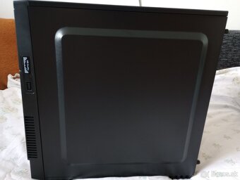 Nový, malý, herný počítač - 9