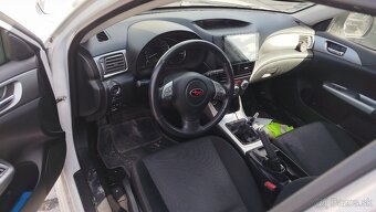Subaru Impreza - 9