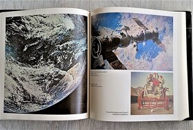 Knihy - kozmonautika - 9