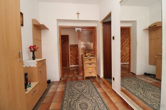 BRANDreal - veľký rodinný dom 824 m², Veľké Orvište - 9