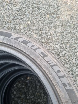 245/40 R19 98Y celoročné pneumatiky - 9