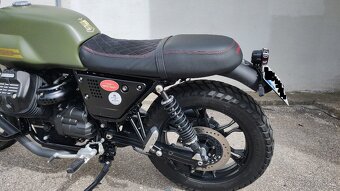 Moto Guzzi V7 III Stone - 9