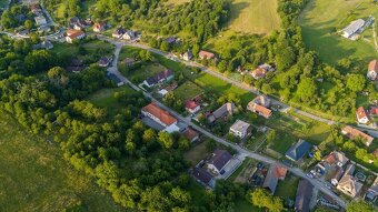 Únik z mesta: Rodinný dom v nádhernej podhorskej prírode s p - 9